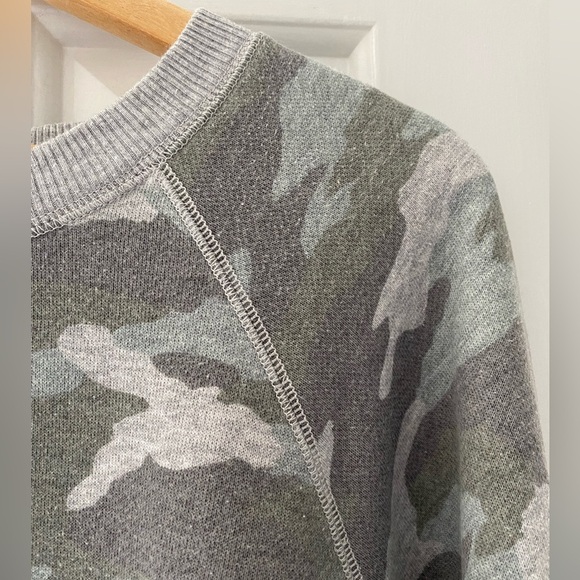 Aerie Tunic Style Camo Sweatshirt Size S - Picture 2 of 4